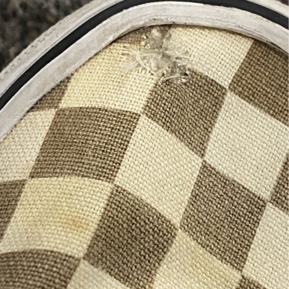 Vans - Picture 3 of 4